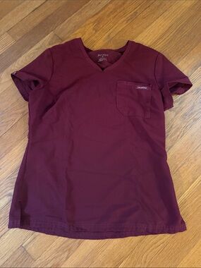 Jaanuu V-Neck Scrub Top - Wine